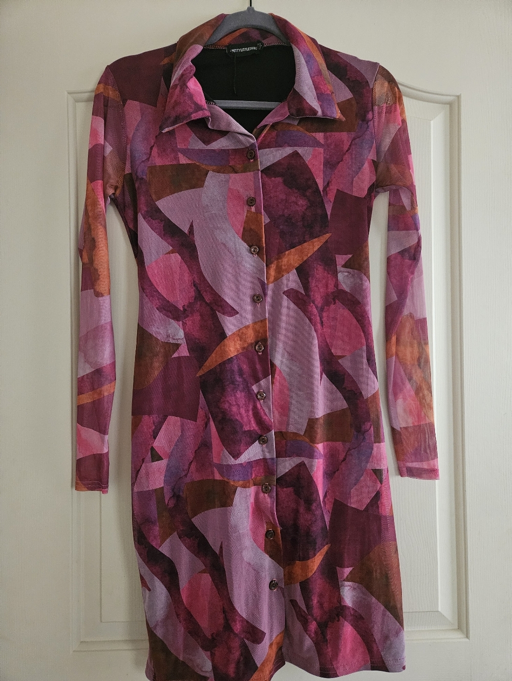 PrettyLittleThing Pink & Purple Abstract Button-Front Long Sleeve Dress